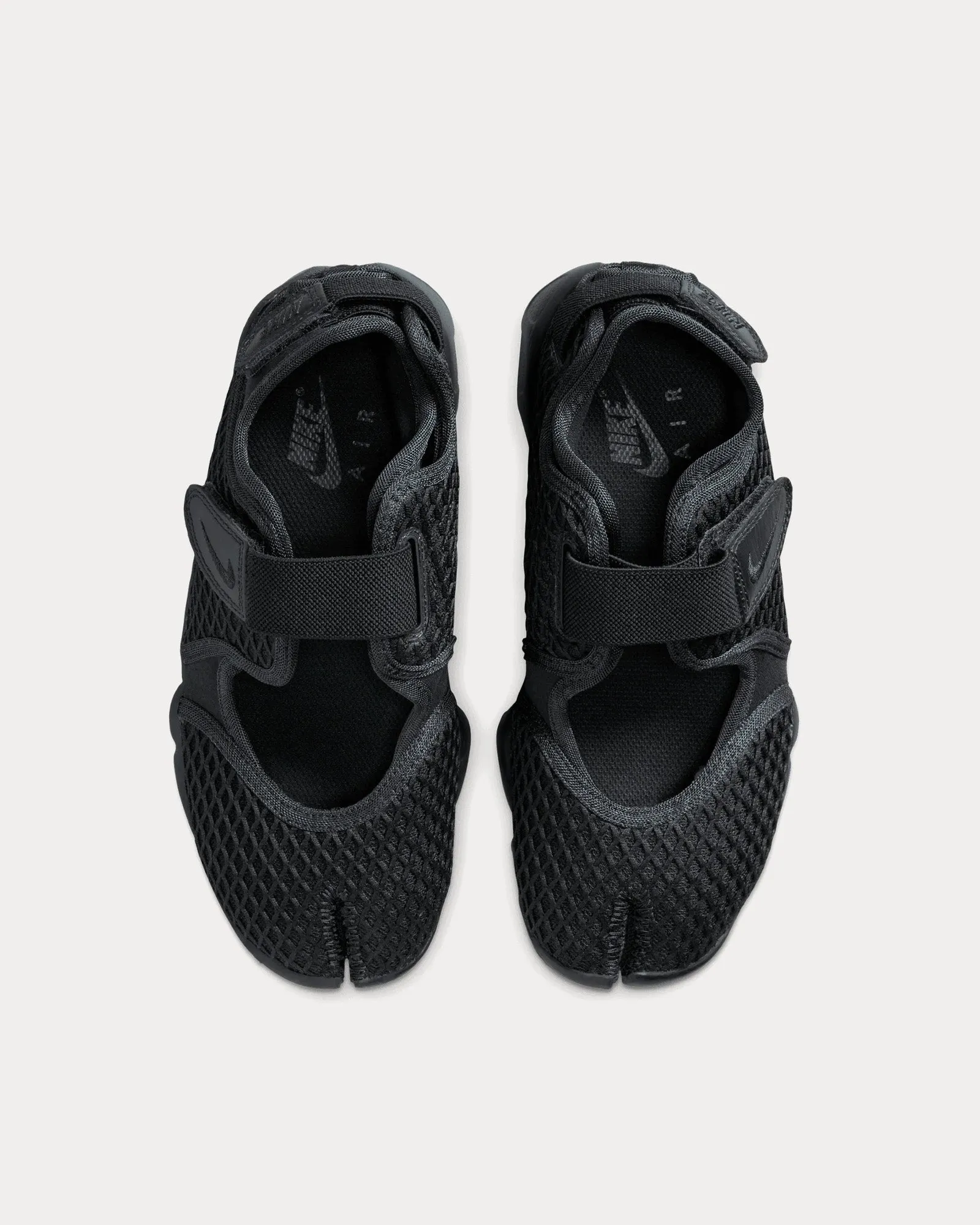 Air Rift Lace Off-Noir / Off-Noir Slip On Sneakers