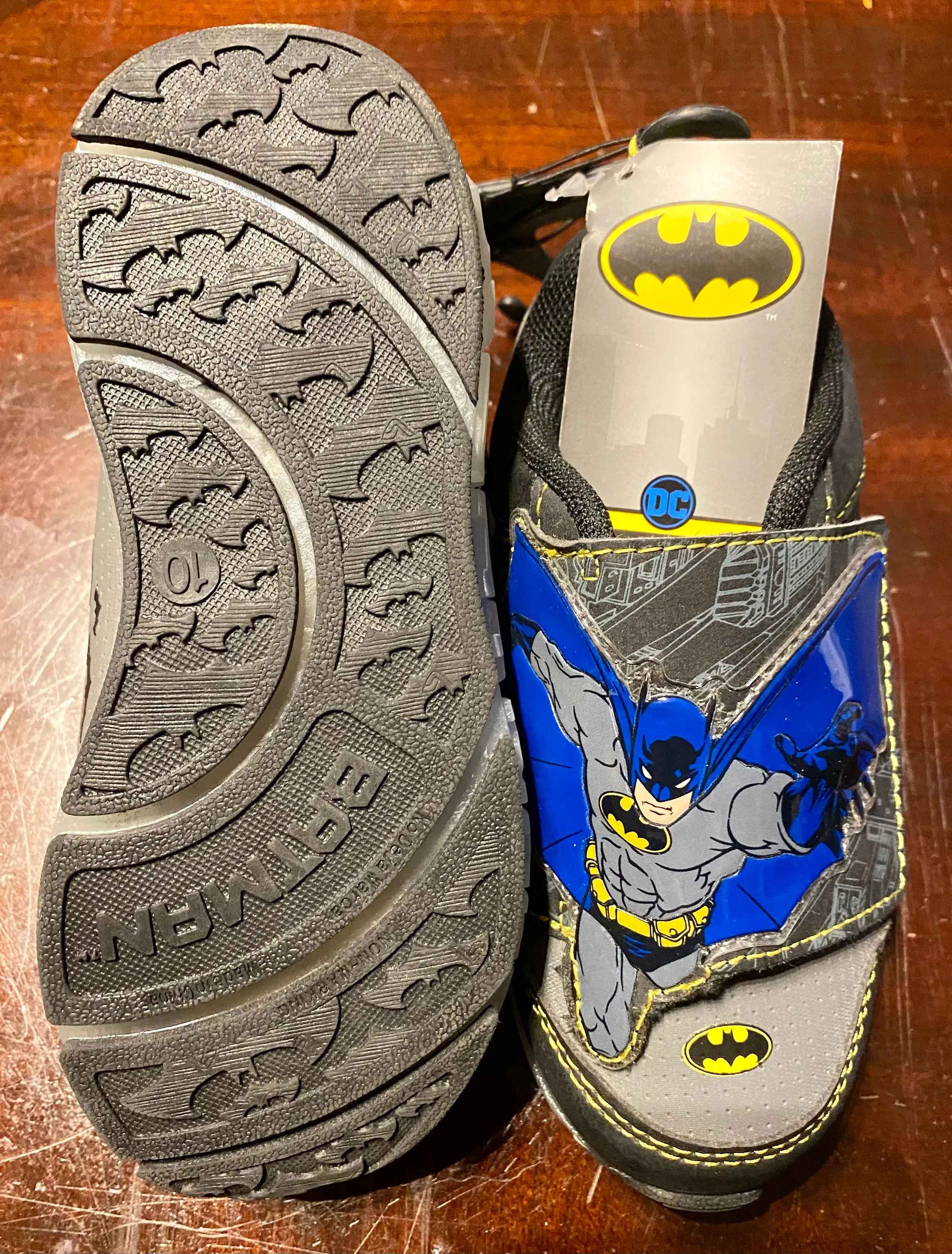 Batman Boys Light Up Athletic Shoe