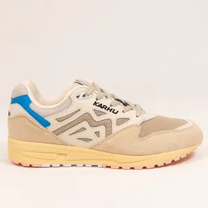 Karhu Legacy 96 "Flow State" Pack - White Cap/Silver Lining