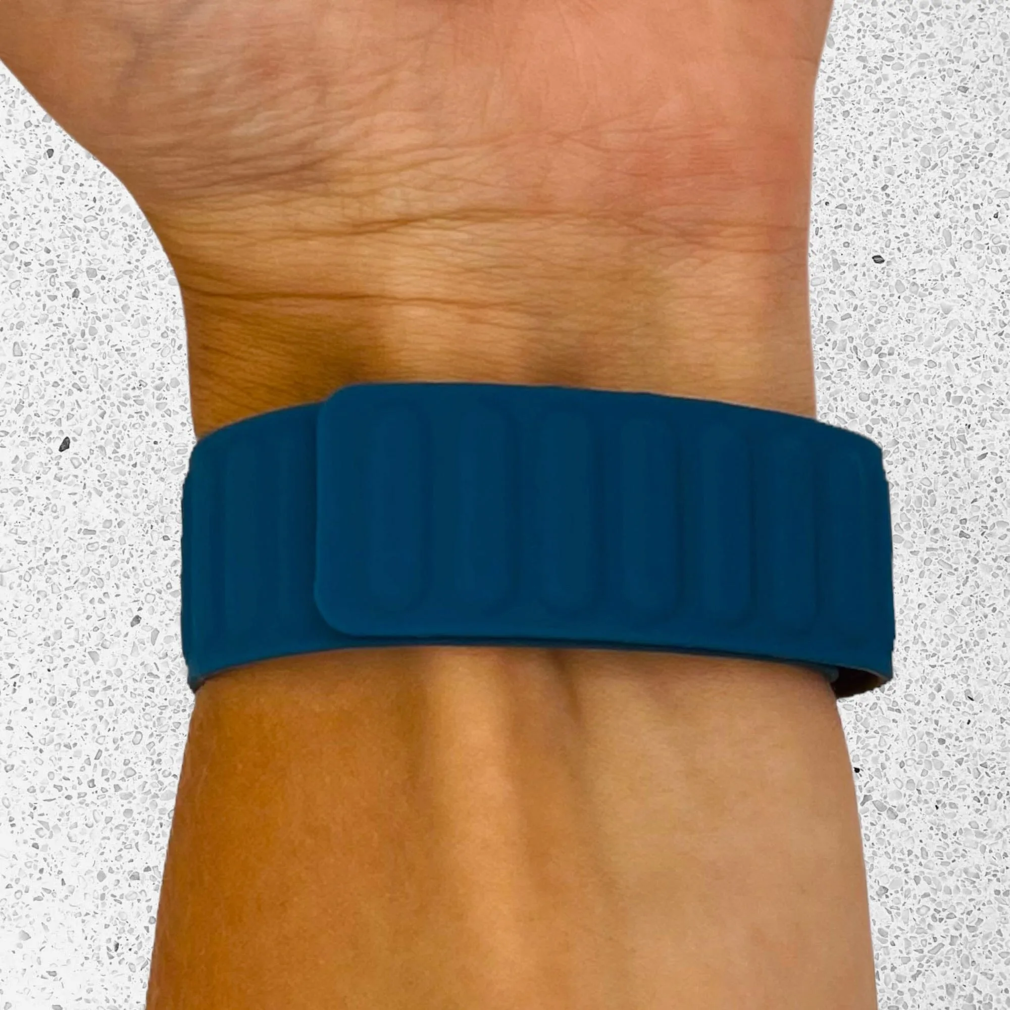 Magnetic Silicone Watch Straps Compatible with the Fossil Hybrid Gazer