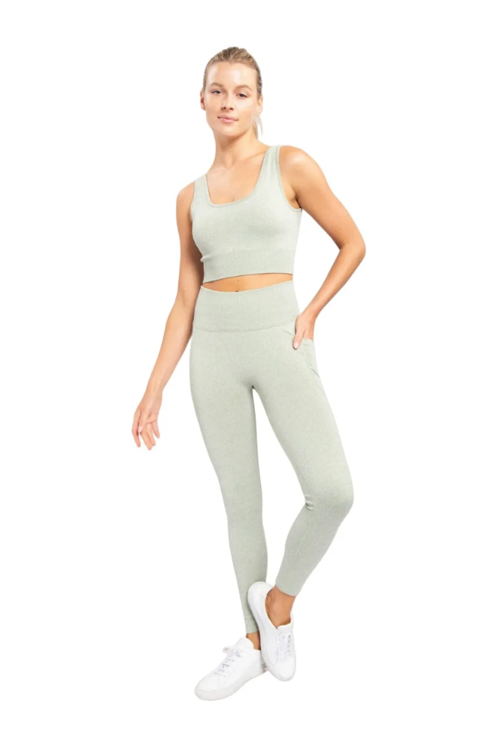 Mono B Hybrid Seamless Ribbed Sports Bra AT3041