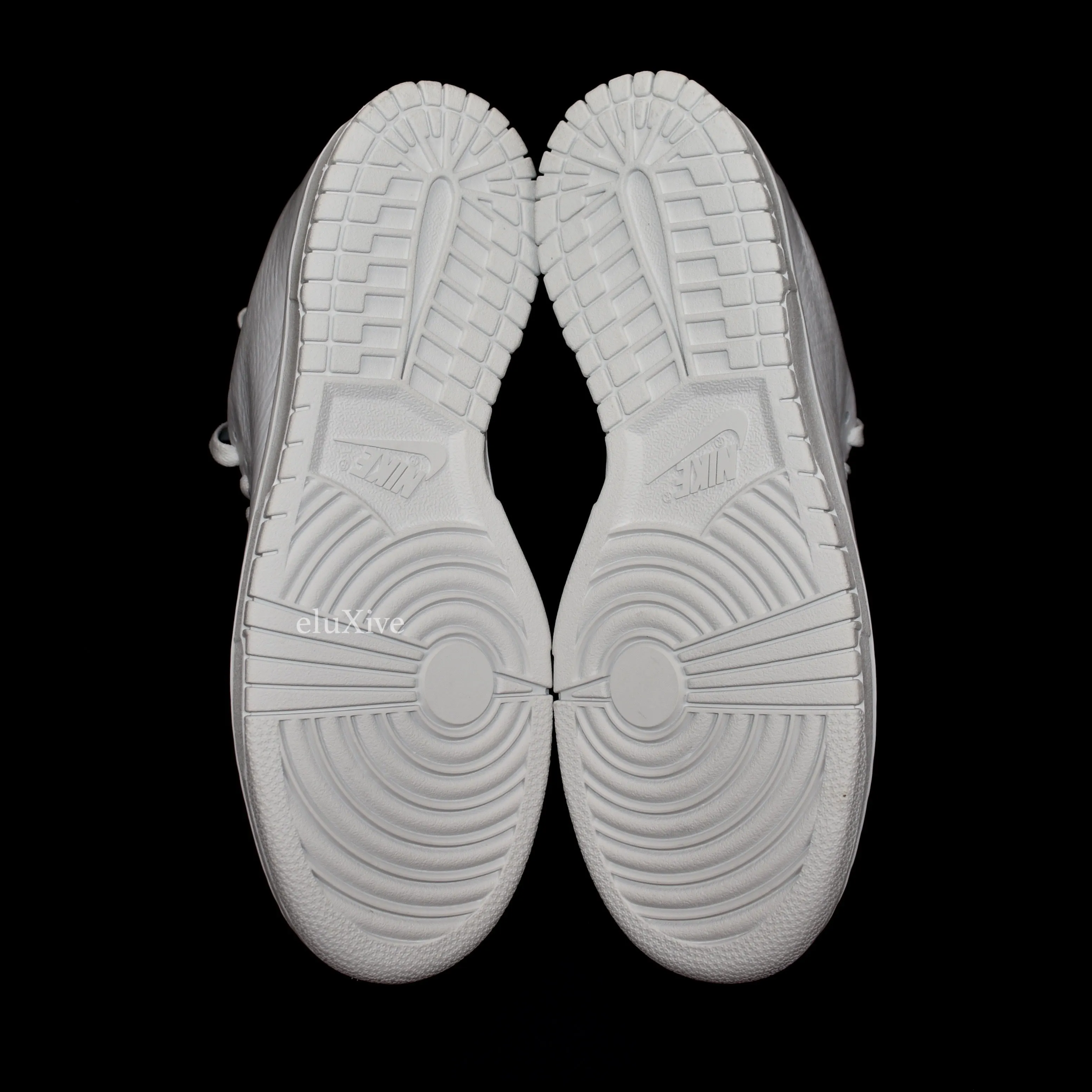 Nike - Dunk Low Supreme 'Seamless' (White)