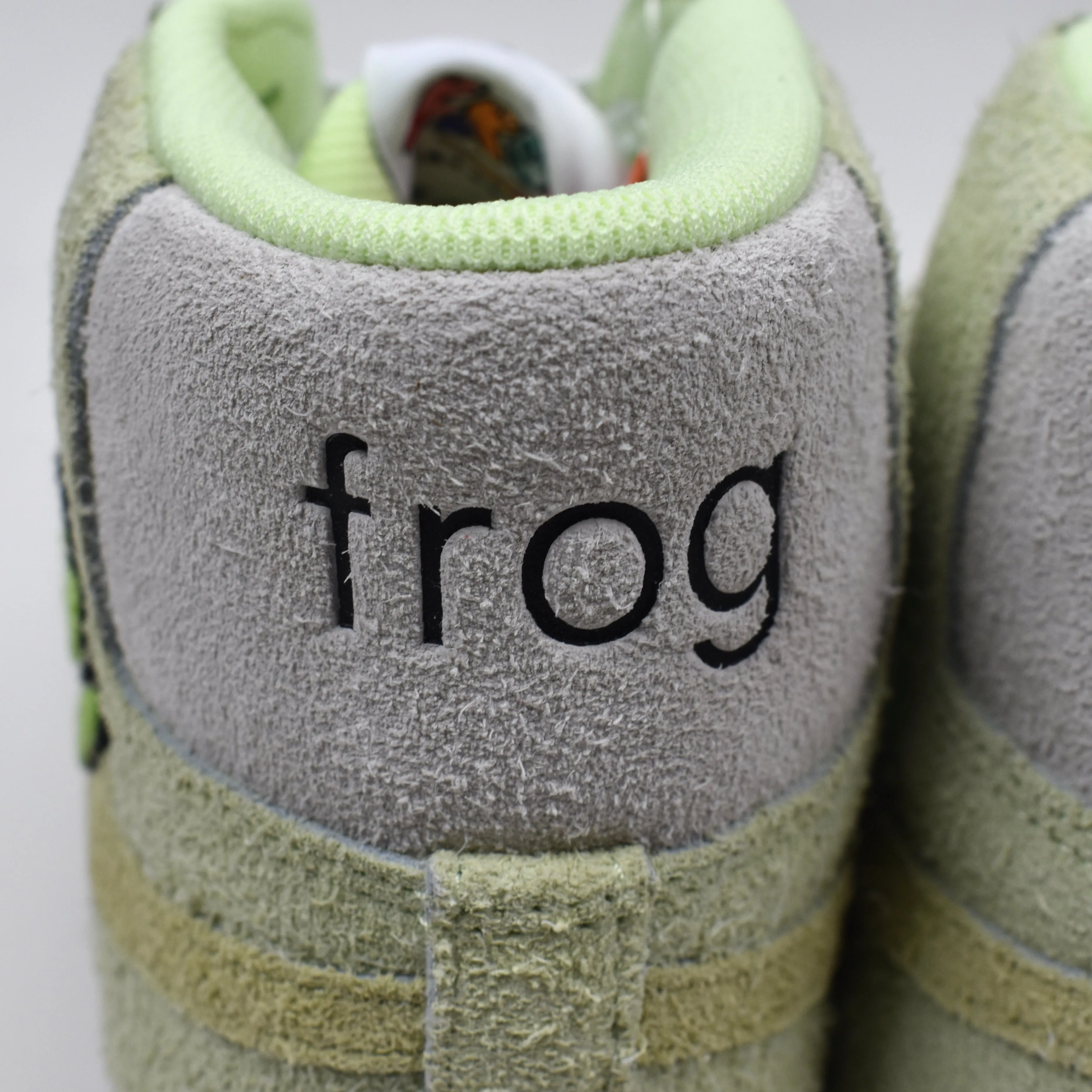 Nike x Frog Skateboards - SB Zoom Blazer Mid QS 'Fuzzy Suede'