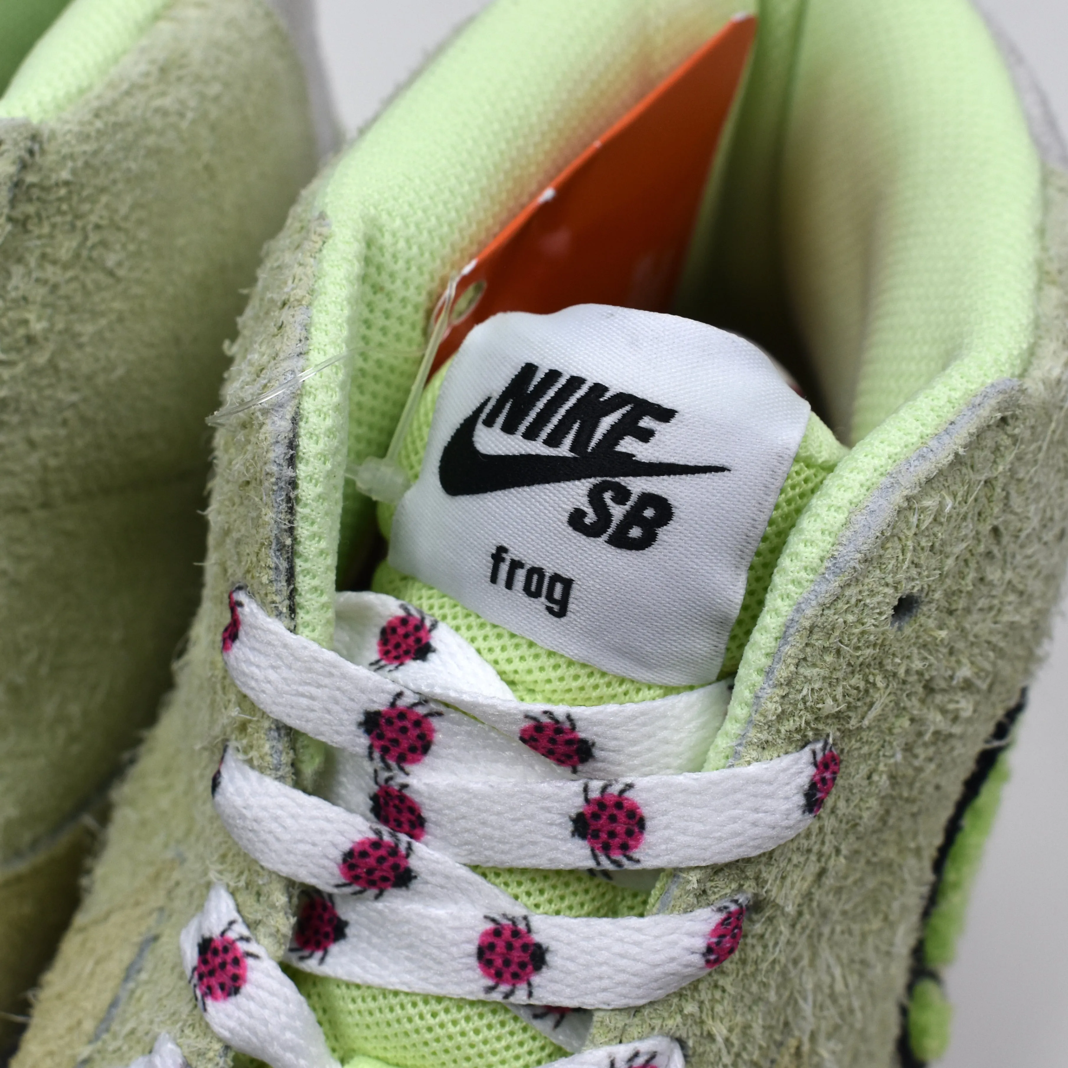 Nike x Frog Skateboards - SB Zoom Blazer Mid QS 'Fuzzy Suede'