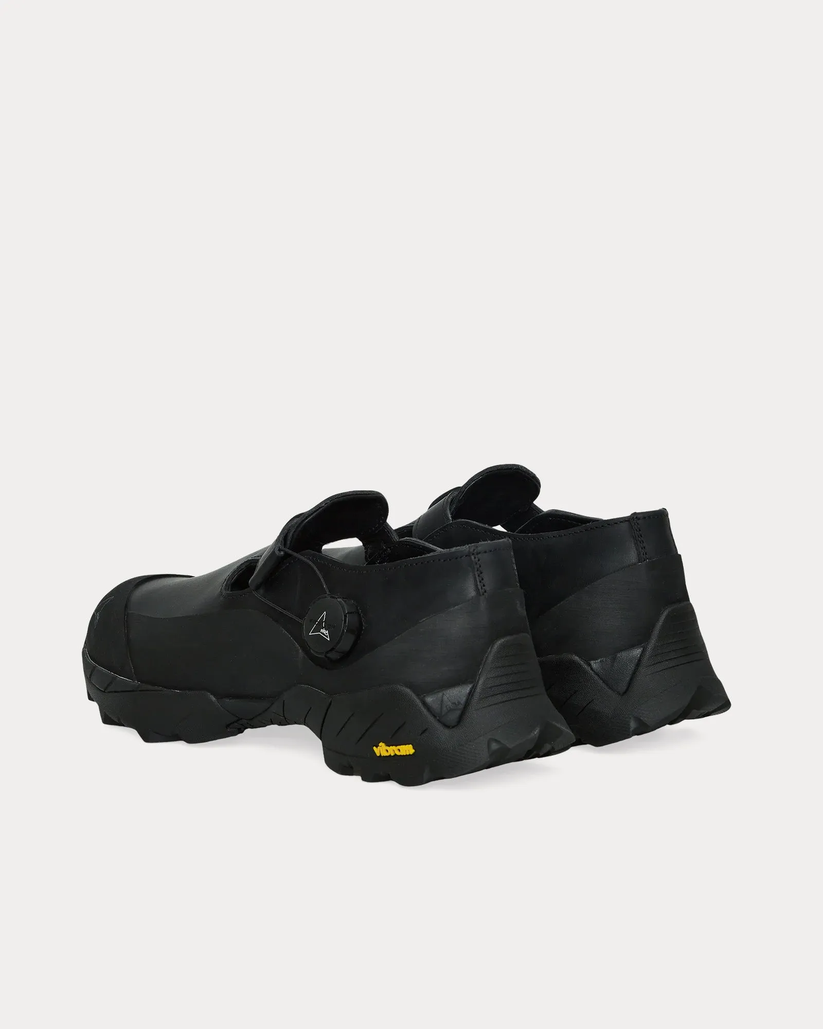 Pala Black Sandals